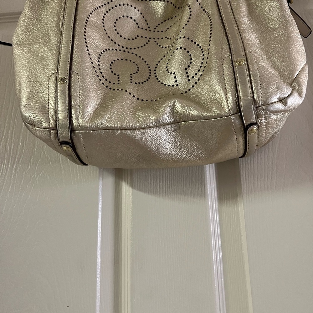 Coach Audrey metallic gold bag. Very good used condition! - Picture 3 of 6